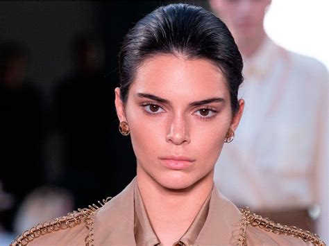 Kendall Jenner made her SS19 catwalk debut at Burberry. Here 